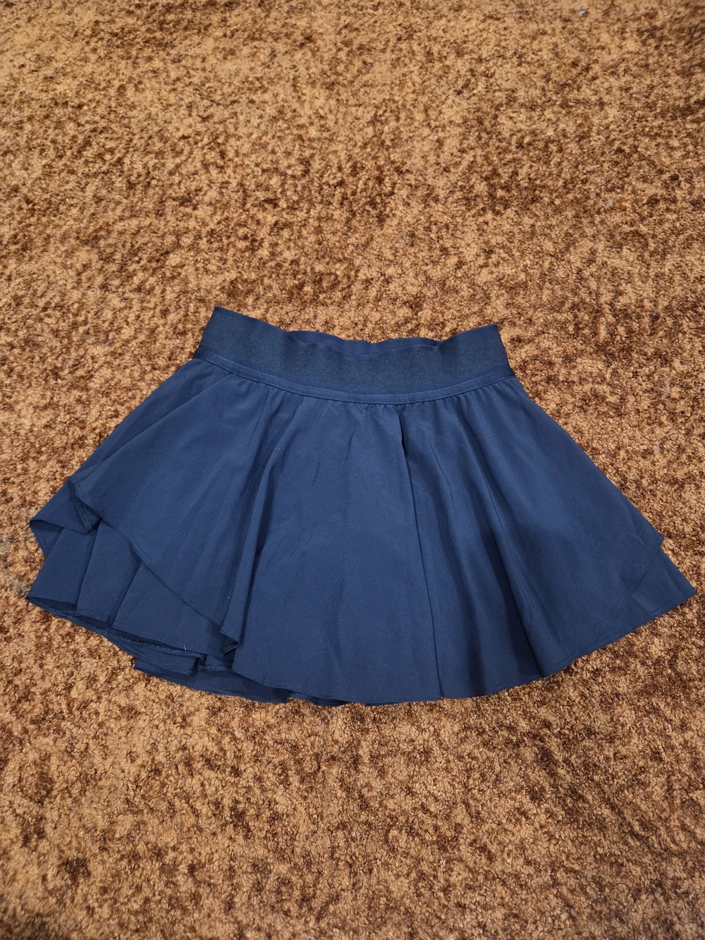 Lululemon Court Rival High Rise Skirt Size 4 Black- RARE !p